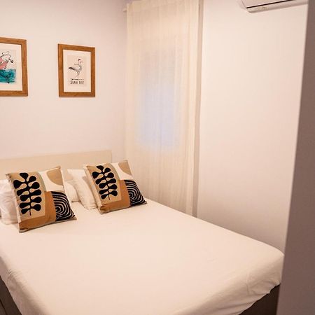 Hostal Tarantelo Conil Конил-де-ла-Фронтера Екстериор снимка