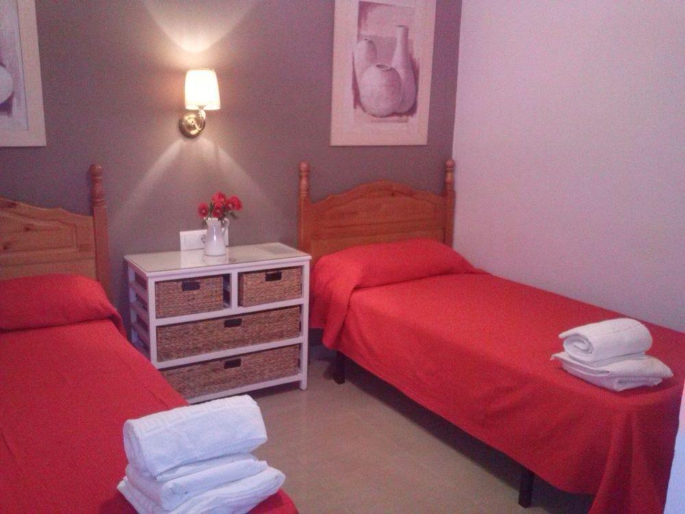 Hostal Tarantelo Conil Конил-де-ла-Фронтера Екстериор снимка